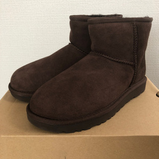 【新品・未使用】uggムートンブーツ24cm　秋冬人気カラー