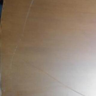 ダイニングテーブルの画像