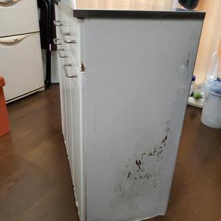 ゴミ箱の画像