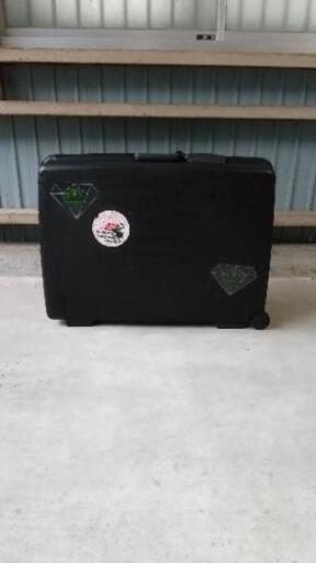 【中古】ナンバーロック付き大型スーツケース