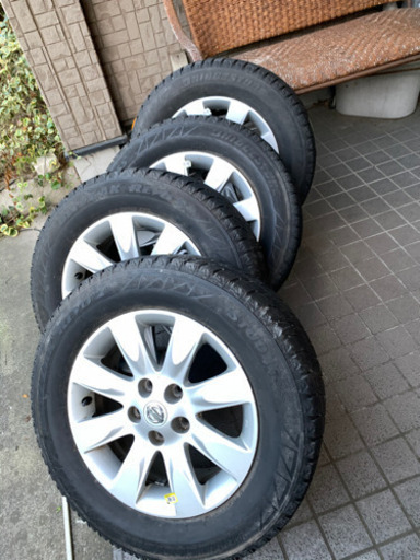 エルグランド純正スタッドレスタイヤ