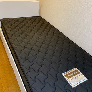 シミなど無し！ニトリシングルマットレスブラックの画像
