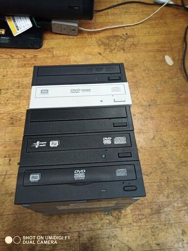 ありがとうございます。　売り切れましたパソコン内蔵用　DVD　装置　５台