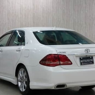 お安めの200系のクラウンが入庫しました！なんと89万円！！の画像