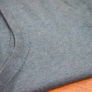 カシミヤ100％　ウール　セーター　ベスト　の画像
