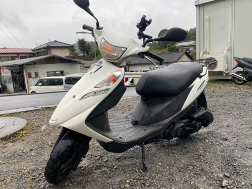 オートショップable 02100612S スズキ アドレスV125G 白 関東圏内 即日配送 激安配送料金3000円〜。 他にも多数出品中！！オートショップableで検索♩ 修理や買取も可能です！クレジット分割、代引き支払い可能！平均在庫日数3日 業者卸にも