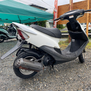 オートショップable 02100609LD ホンダ ライブディオZX仕様 白 関東圏内 即日配送 激安配送料金3000円〜。 他にも多数出品中！！オートショップableで検索♩ 修理や買取も可能です！クレジット分割、代引き支払い可能！平均在庫日数3日 業者卸にもの画像