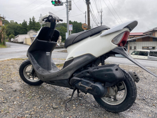 オートショップable 02100609LD ホンダ ライブディオZX仕様 白 関東圏内 即日配送 激安配送料金3000円〜。 他にも多数出品中！！オートショップableで検索♩ 修理や買取も可能です！クレジット分割、代引き支払い可能！平均在庫日数3日 業者卸にも