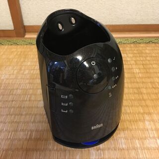 BRAUNシェーバー シリーズ7用洗浄器＆洗浄液1個 未使用新品