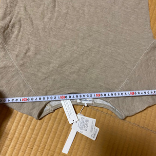 薄手のセーターの画像