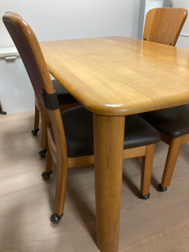 マルニ　ダイニングテーブル +椅子4脚