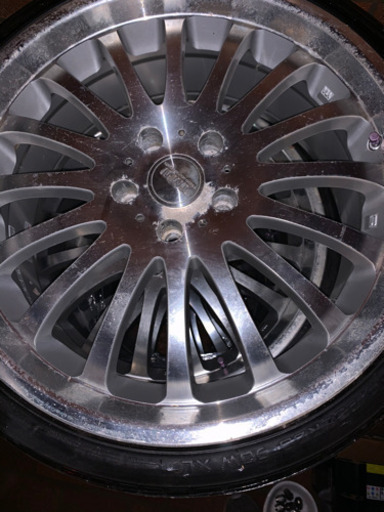 ホイル付きタイヤ 20インチ