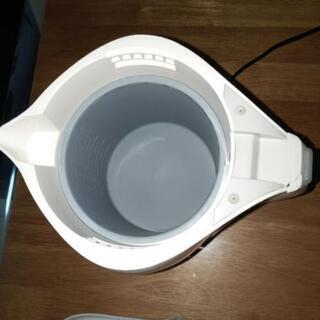 電気ケトルの画像