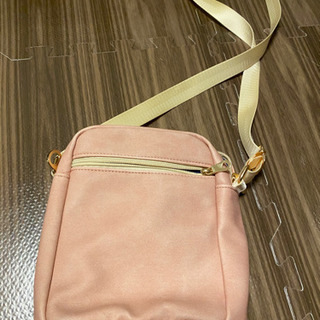 ショルダーバッグの画像