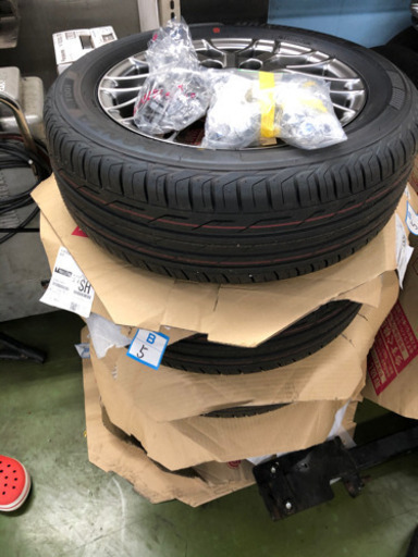 引取り　ヴォクシー 80 ハイブリッド　純正ホイール　４本セット　納車前外し