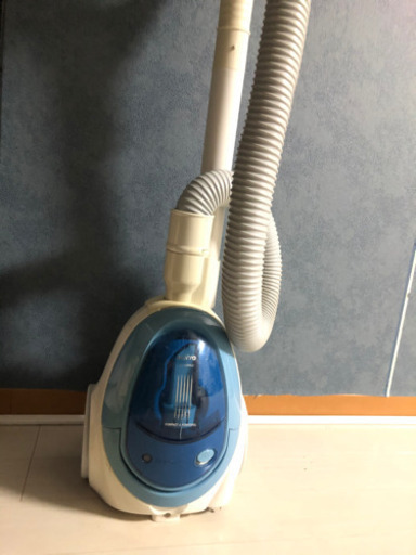 掃除機　SANYO SC-WR6J