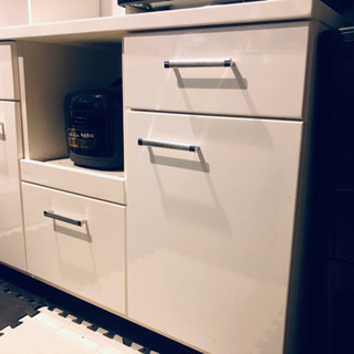 食器棚　の画像