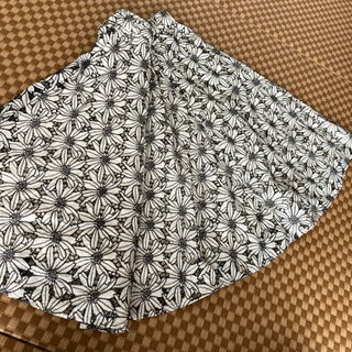 お値打ち！！期限つき！花柄レーススカート！！