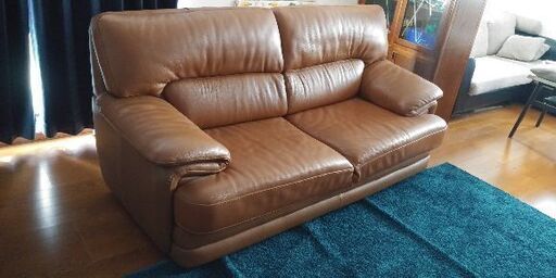 【レザーソファー】ゆったり２人がけ