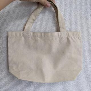 原宿人気カフェのミニトートバッグの画像