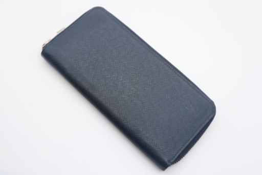 《LOUIS VUITTON/ジッピーウォレット ヴェルティカル》ABランク