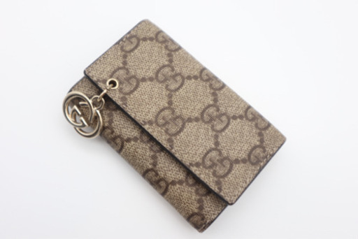 《GUCCI/GGスプリーム》ベージュ ロゴチャーム 21111 ABランク 美