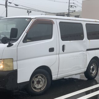 働く相棒です! 日産 キャラバン 4ナンバー 3人乗り 車検長 MT ディーゼル 価格相談可能の画像