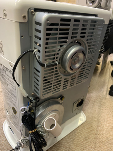美品　サンポット FFR-384BL L カベック FF式 石油ストーブ 