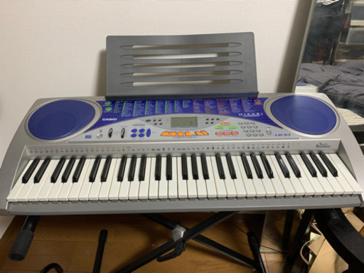 CASIO★電子ピアノ★ピアノスタンドと楽譜付
