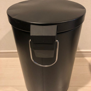 【IKEA】蓋付きペダル式ゴミ箱