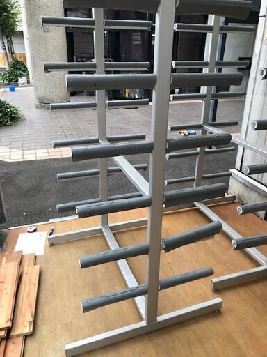 最終価格！冬シーズン前に!!　スキー・スノボ板　保存棚？専門店より譲り受けて