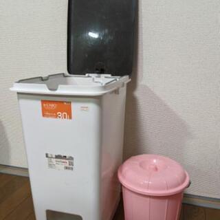 足踏みゴミ箱とミニバケツ
