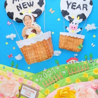 11月　年賀状気球（コンテスト入賞作品）＆ポインセチアの花束アー...