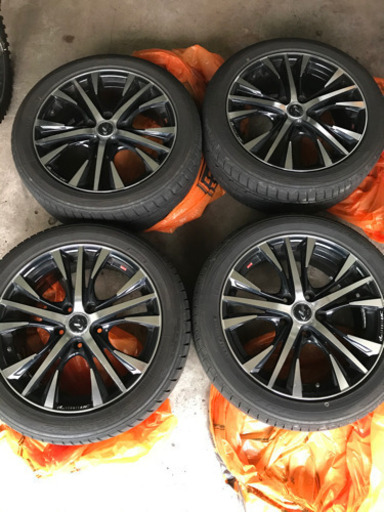 エスクワイヤー17インチアルミホイール　タイヤ付き