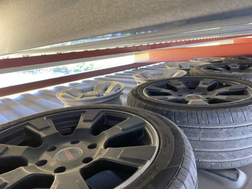 ハイエースタイヤ、ホイール4本セット