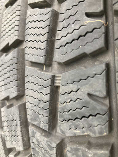 １９５／６５Ｒ１５　ダンロップ　スタッドレスタイヤ