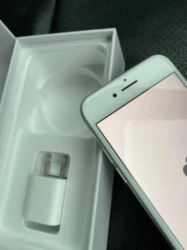 iphone8 MQ792J/A 64GB IIJmioのSIMで使用。送料無料