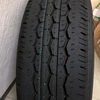 ハイエース 新車取り外し 未使用ホイール 新品タイヤ付きの通販はau 