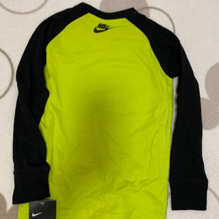 ナイキ　１２０　ロンTの画像