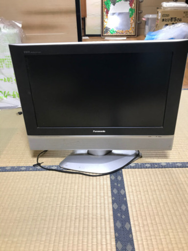 パナソニック　液晶テレビ　23インチ