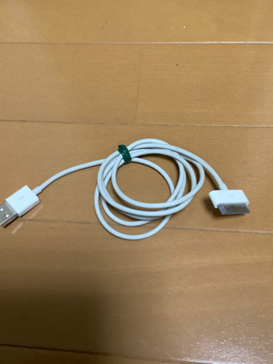 iPad2 Apple Wi-Fi 64GB 本体充電　ケーブル付属
