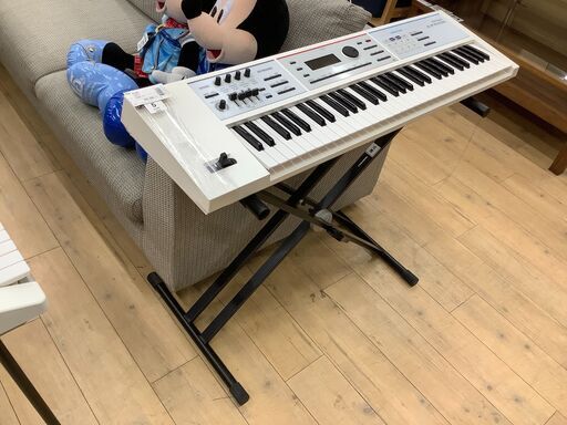 ROLAND(ローランド)の多機能シンセサイザーです！