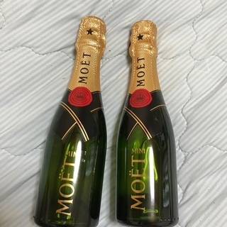 ミニ　モエ　MOET 200ml 二つ　シャンパン