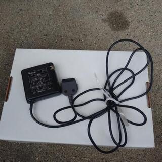 docomo　ACアダプターD002　中古