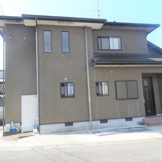 大変綺麗に使用されている下長飯町2階建の住宅です
