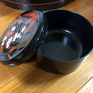 寿司桶と小鉢セットの画像