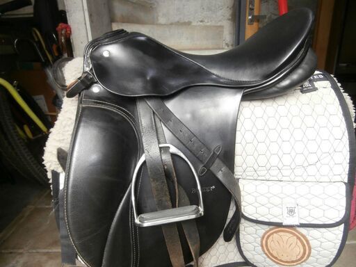 【値下げ10万→7万】　馬場 鞍　付属品付き　