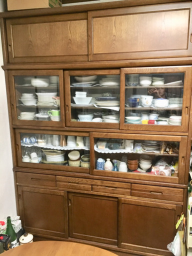カリモク家具 食器棚 （11/1〜8引き取り限定）