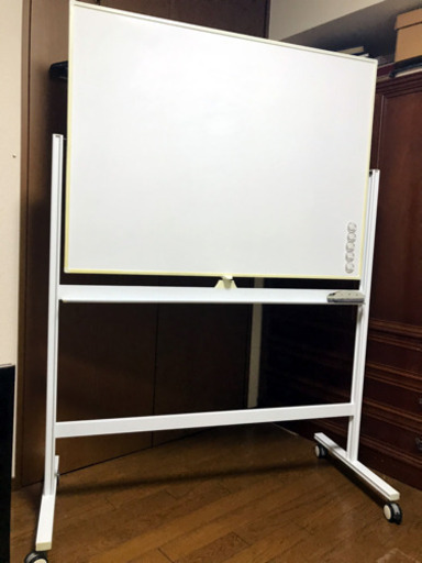 ありがとうございます。決まりました！ホワイトボード 両面マグネットタイプ