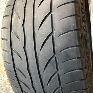 245.35.20 タイヤ
